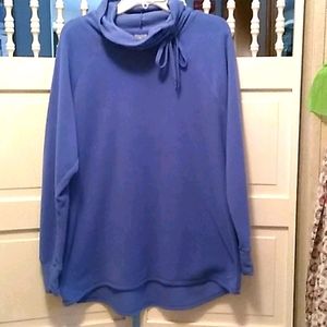 Out Shirt w/ Long Sleeves and Adjustable Cowl Neck